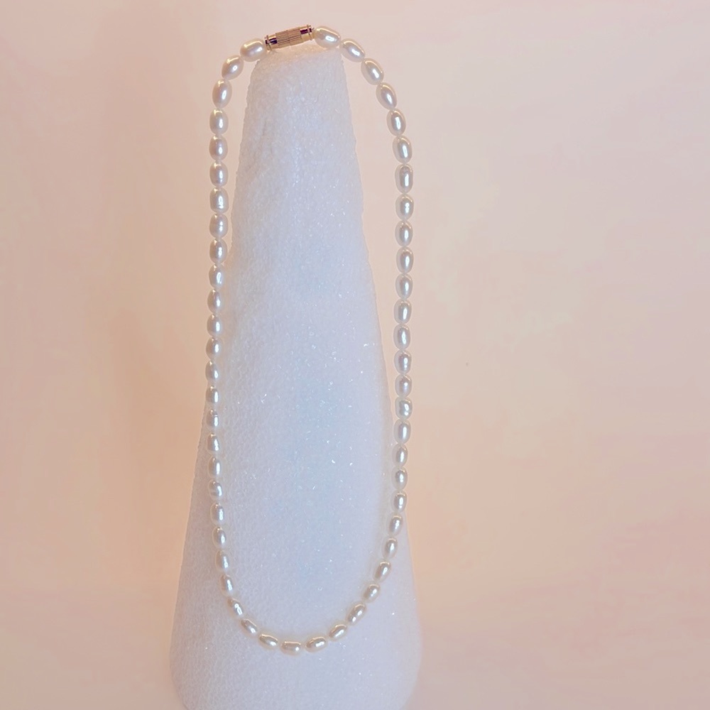 Pearl necklace